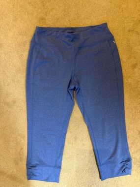 Danskin Now Blue Active Capri Leggings sz M